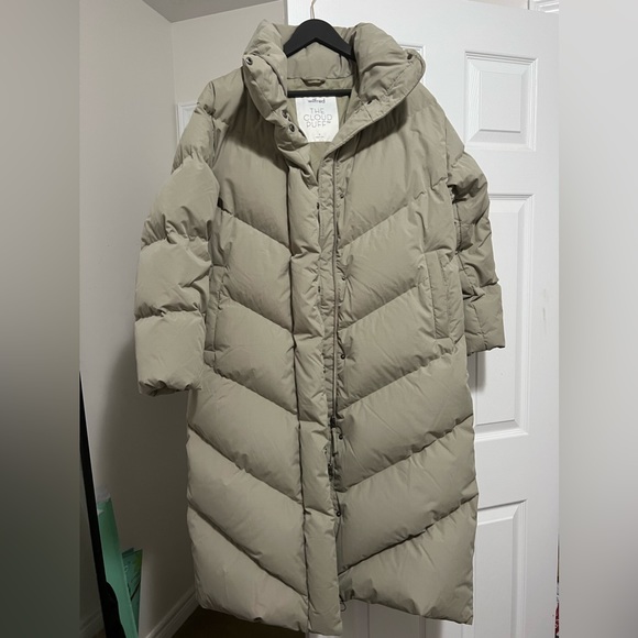 Wilfred Cloud Puff (Long) - Picture 2 of 6